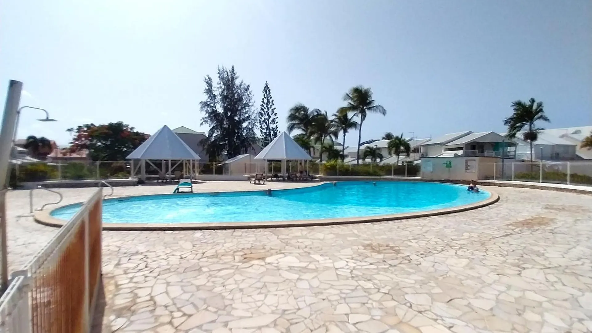 Apartment Duplex Avec Vue Sur La Marina, Residence Avec Piscine Saint-Francois